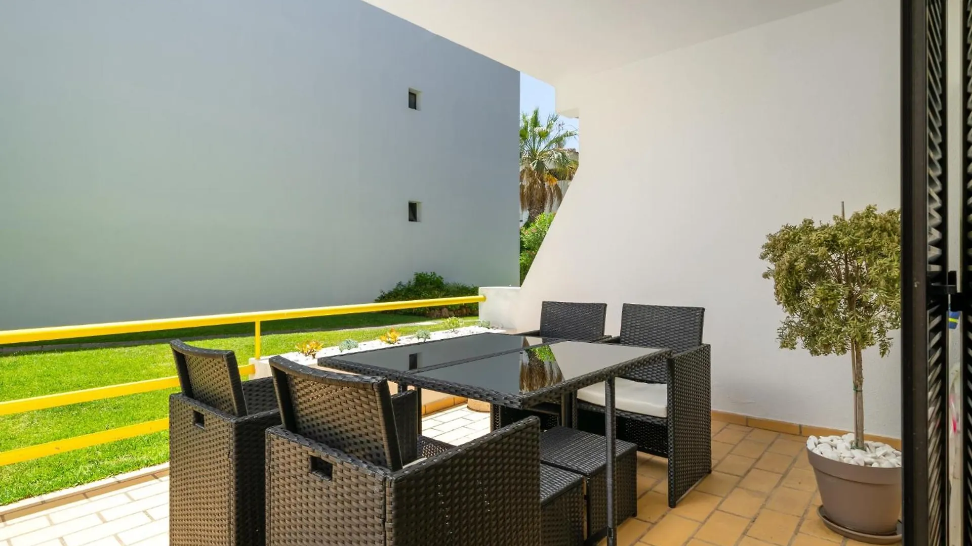 Al - Sol Nascente 1 Modern Ground Floor, Vilamoura Apartment